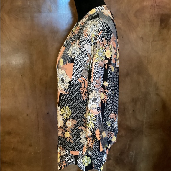 Ruby Rd.  Blouse - Picture 2 of 8